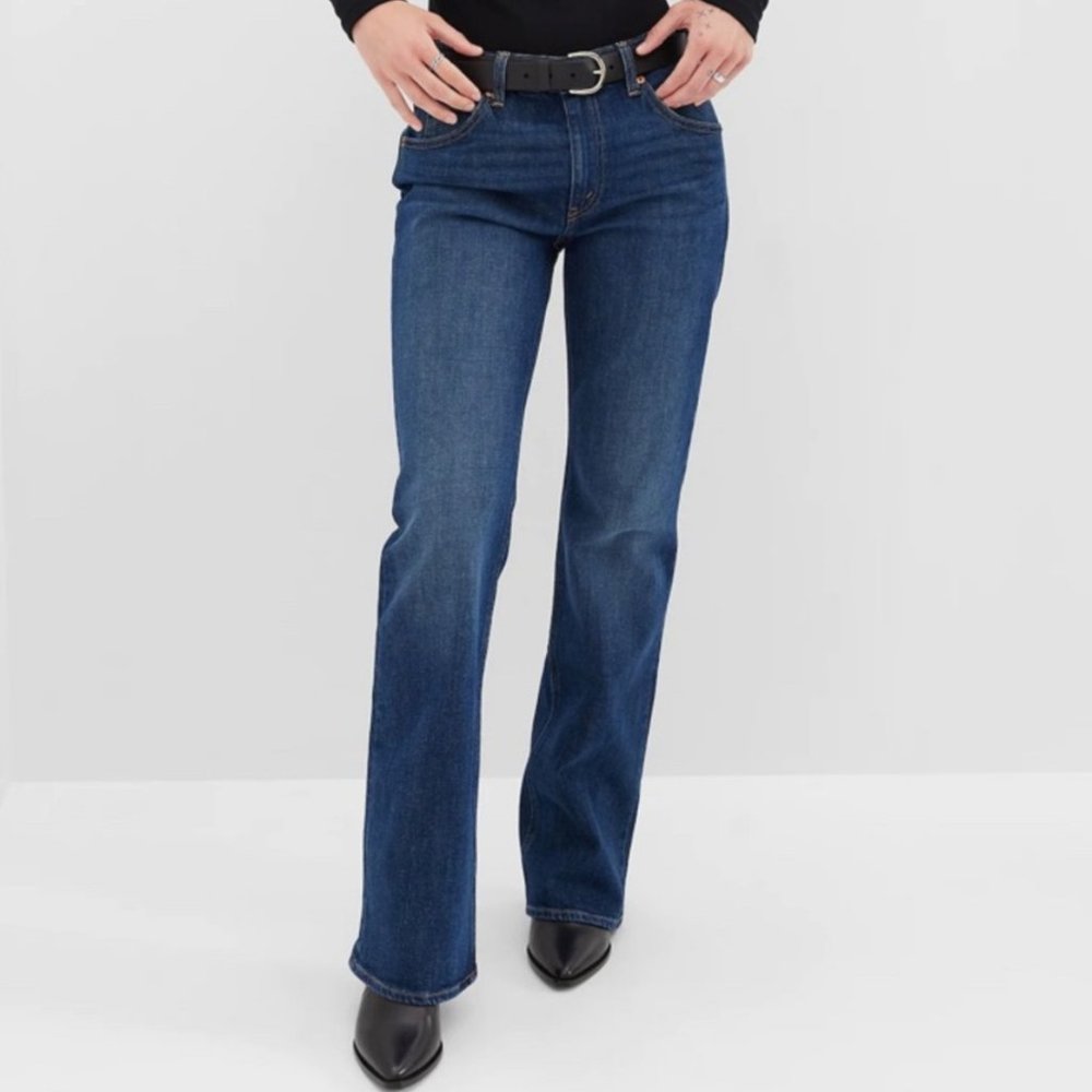 Gap Dark Wash 90s Vintage Style Mid Rise Relaxed Loose Flare Jeans Indigo 31 12